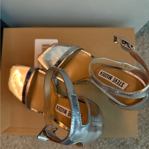 Beautiful heels in good condition. They’re just too high for me. - Picture 3 of 3